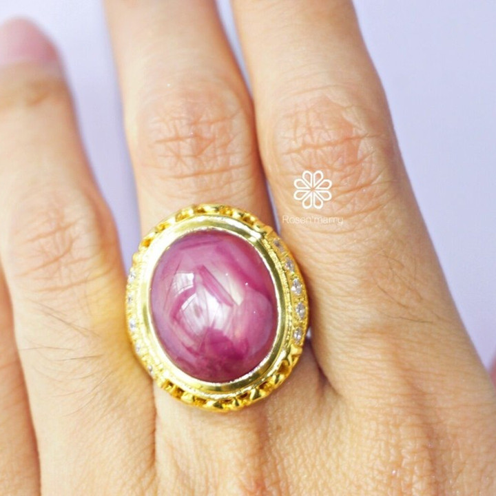 Sparkling 34-Carat Ruby Ring in Sterling Silver and Gold