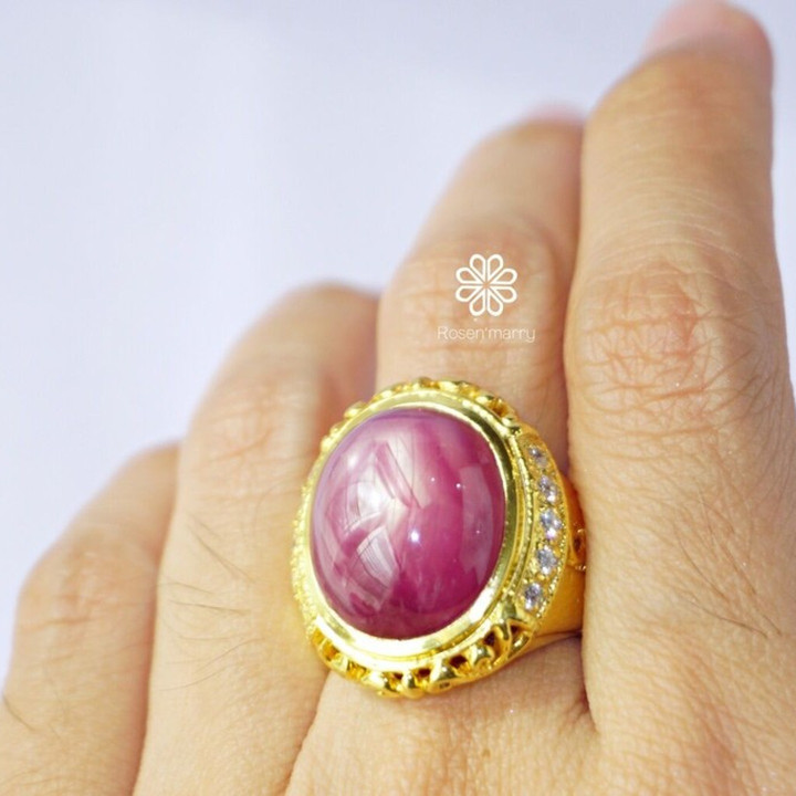 Sparkling 34-Carat Ruby Ring in Sterling Silver and Gold