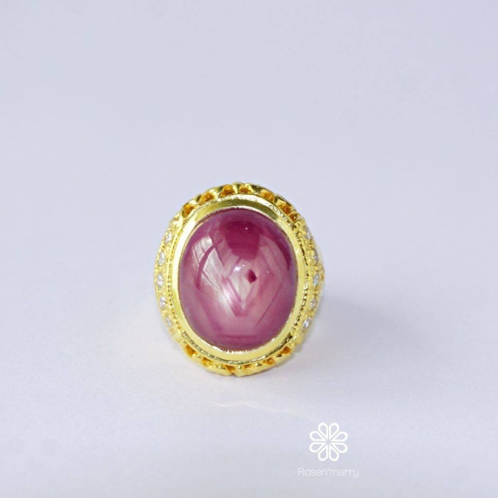 Sparkling 34-Carat Ruby Ring in Sterling Silver and Gold