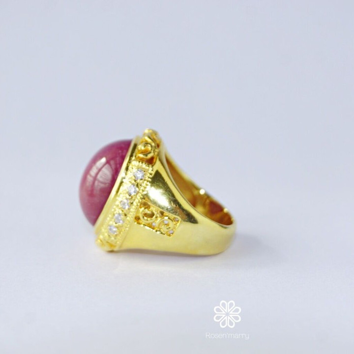 Sparkling 34-Carat Ruby Ring in Sterling Silver and Gold
