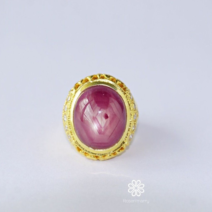 Sparkling 34-Carat Ruby Ring in Sterling Silver and Gold