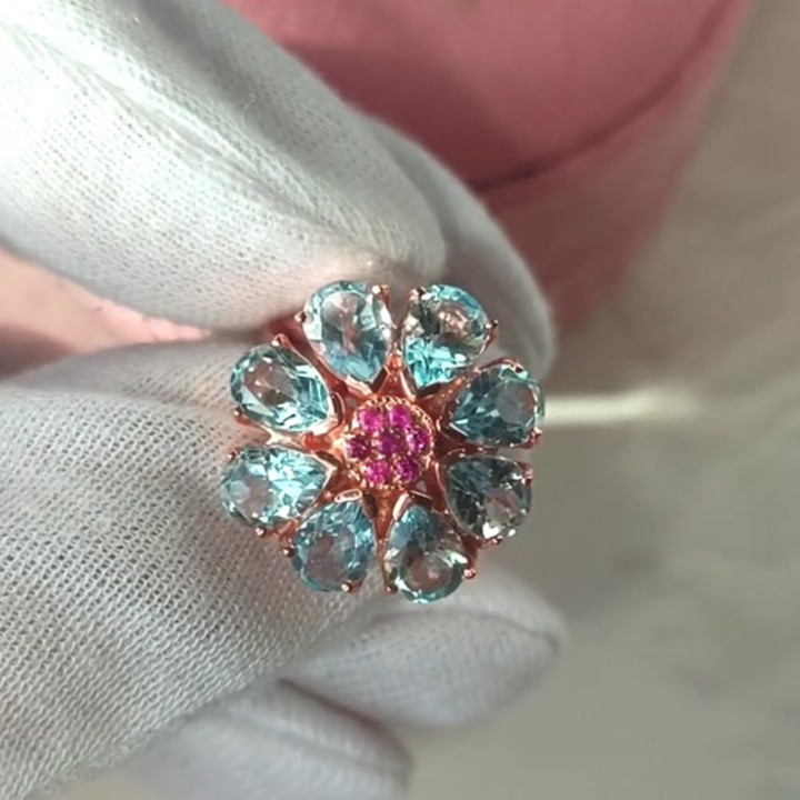 Radiant Ruby Ring in Pink Gold Setting | Rosen'marry