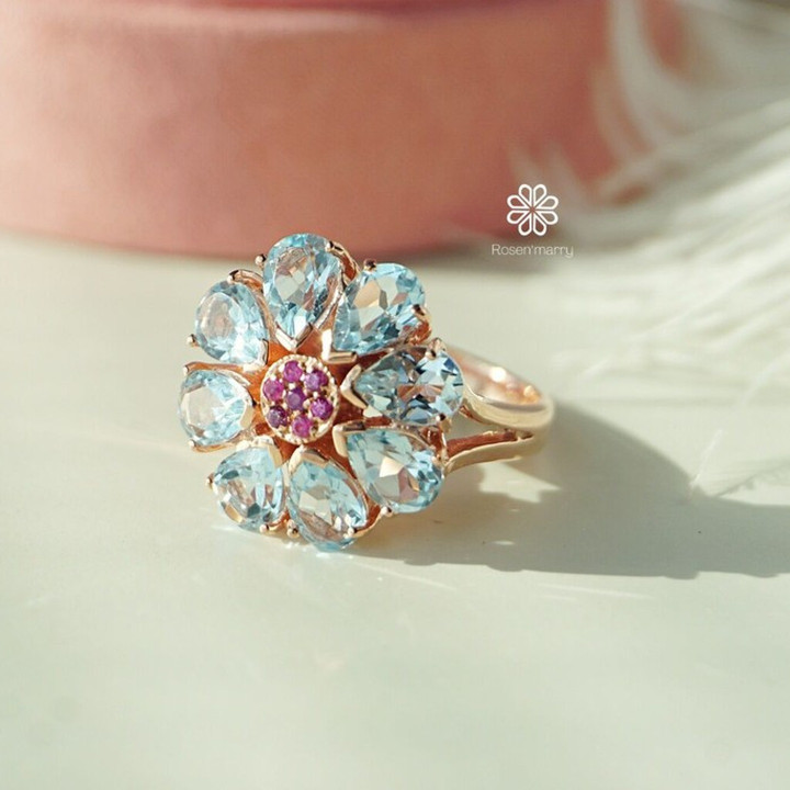 Radiant Ruby Ring in Pink Gold Setting | Rosen'marry