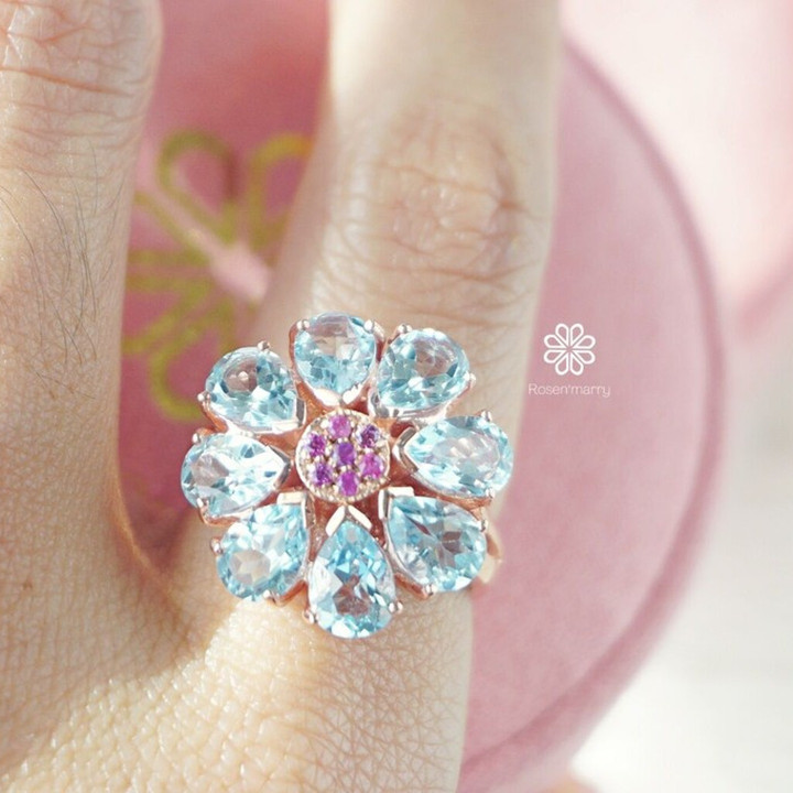 Radiant Ruby Ring in Pink Gold Setting | Rosen'marry