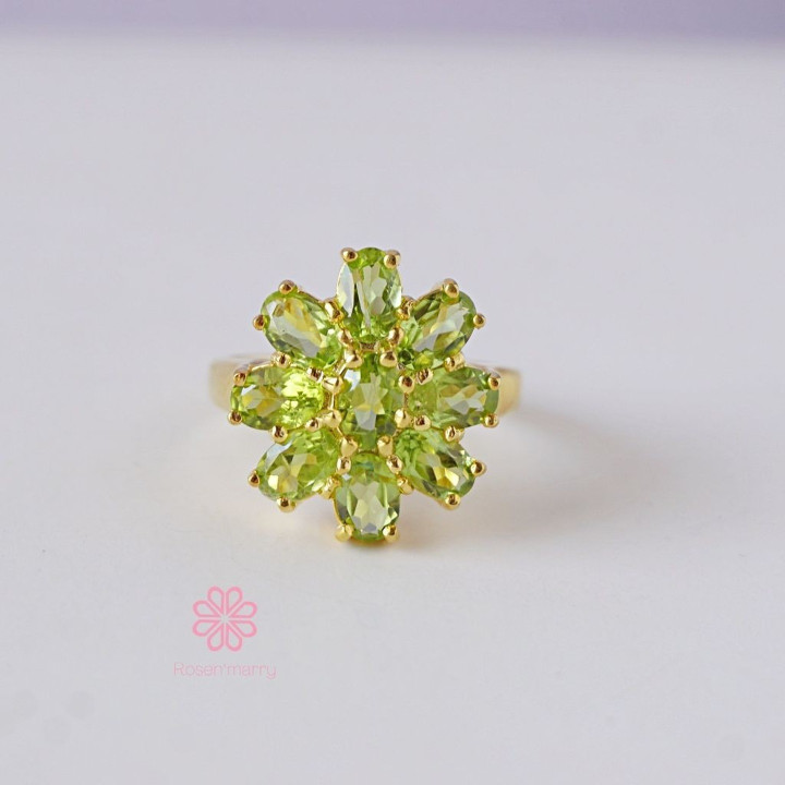Strahlender Peridot-Ring aus Sterlingsilber und Gold