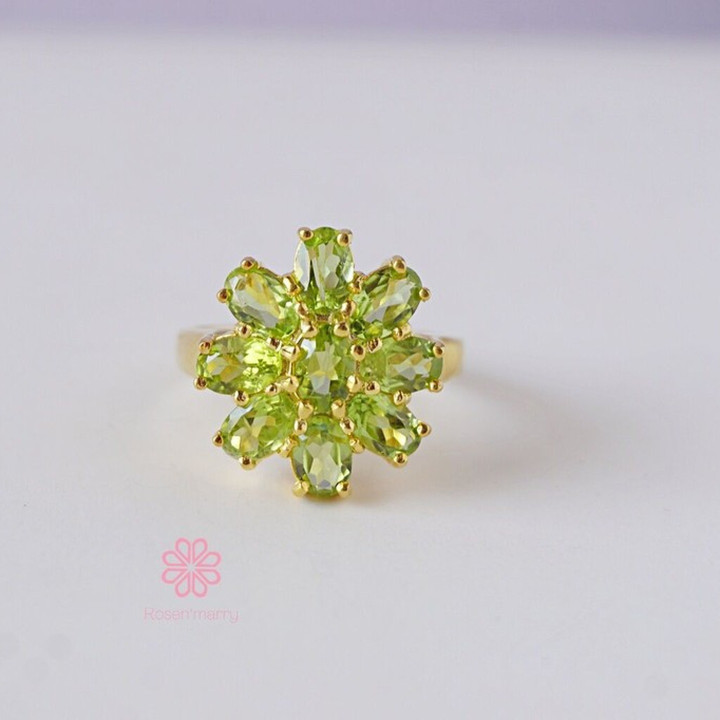 Strahlender Peridot-Ring aus Sterlingsilber und Gold