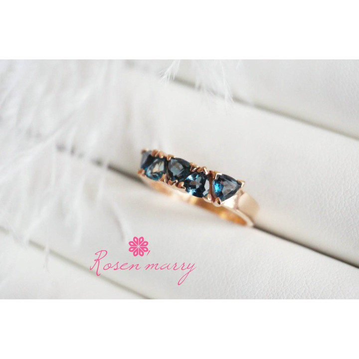 London Blue Topas Ring aus Sterlingsilber