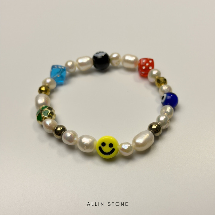 Pearl and Smiley Bracelet - Dainty Charm Jewelry Gift