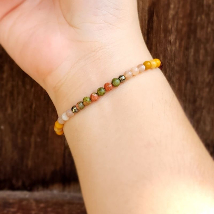Pulsera de la suerte: Atrae el éxito y la estabilidad laboral.