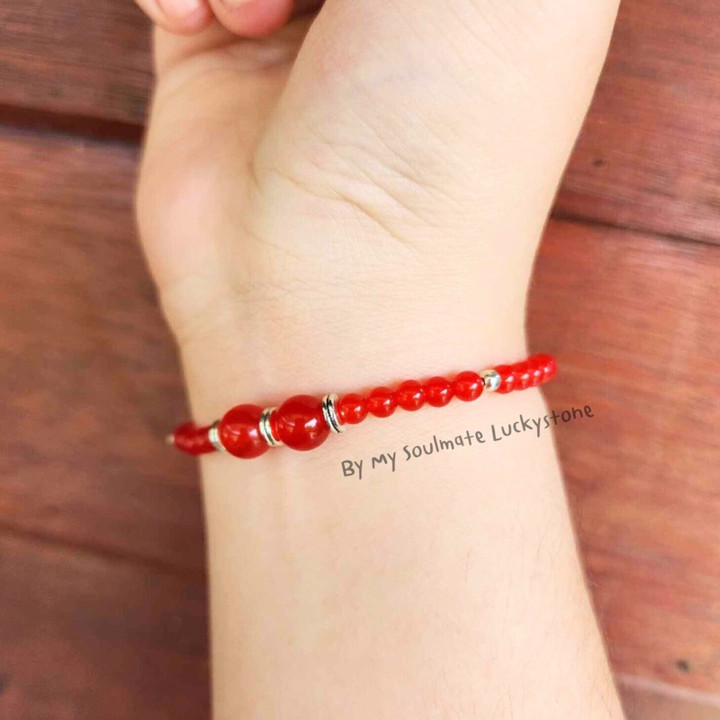 Bracelet rubis rouge : Pouvoir, leadership et confiance