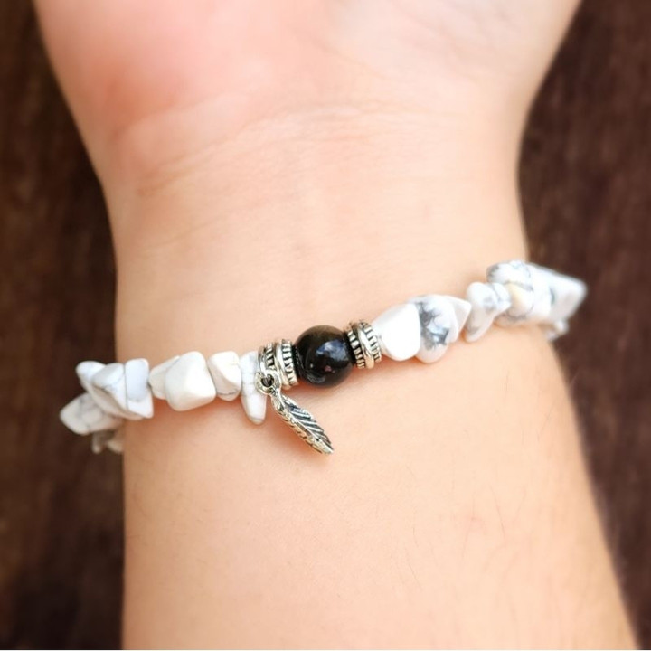 Howlith-Armband: Für innere Ruhe und emotionale Ausgeglichenheit