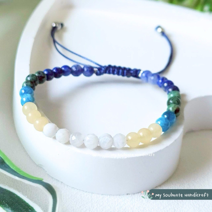Pulsera de piedras preciosas Estrella Azul para la paz y el éxito.