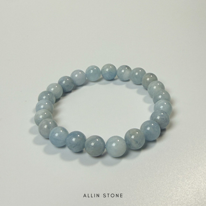 Aquamarine Bracelet for Success in Business Negotiations