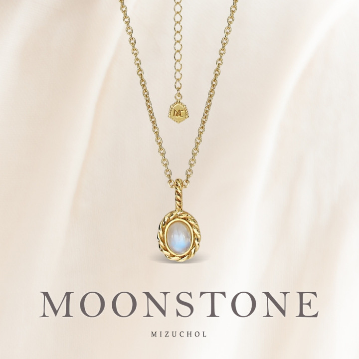 Sterling Silver Moonstone Necklace - GENTLE MOON