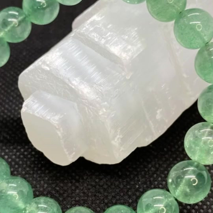Green Strawberry Quartz Bracelet - Energy and Harmony
