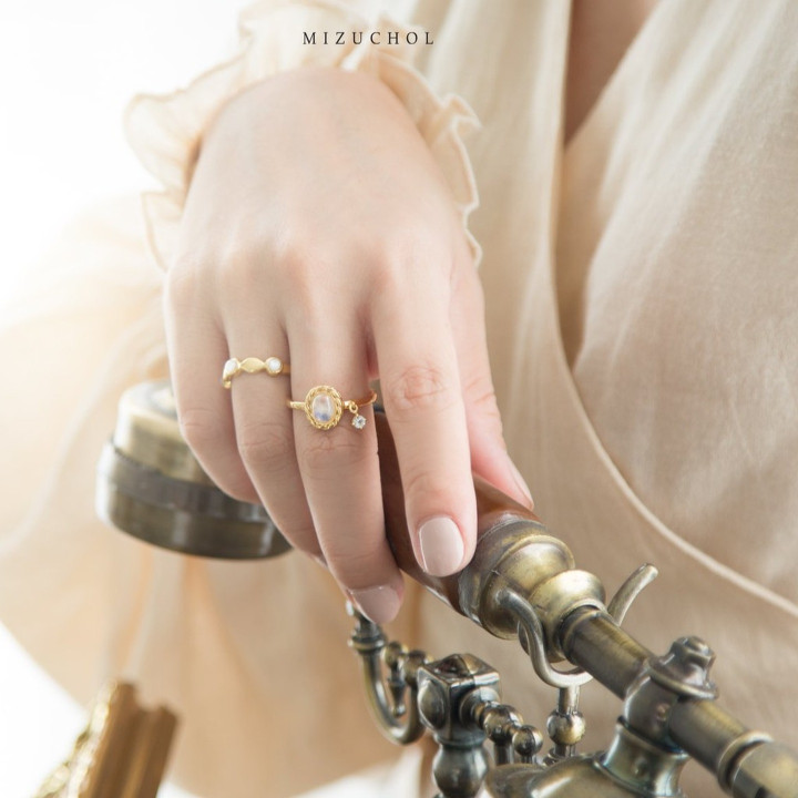 Silver Moonstone Ring