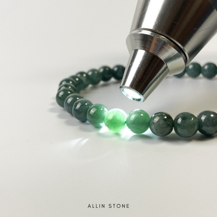 Guatemalan Jadeite Bracelet: Luck, Wealth and Health