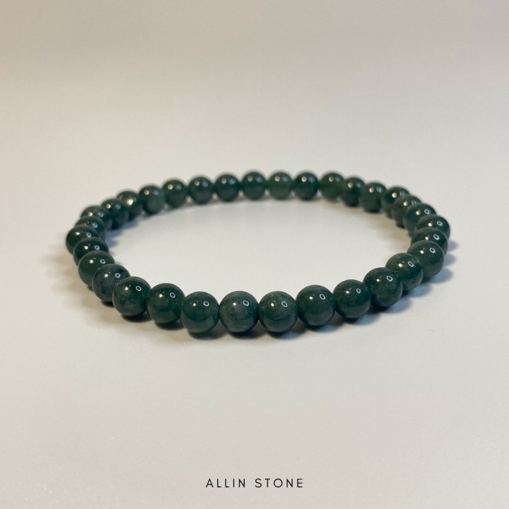 Guatemalan Jadeite Bracelet: Luck, Wealth and Health