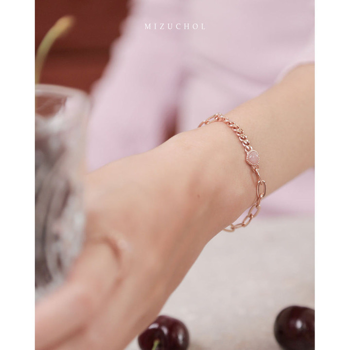 Strawberry Quartz Heart Bracelet