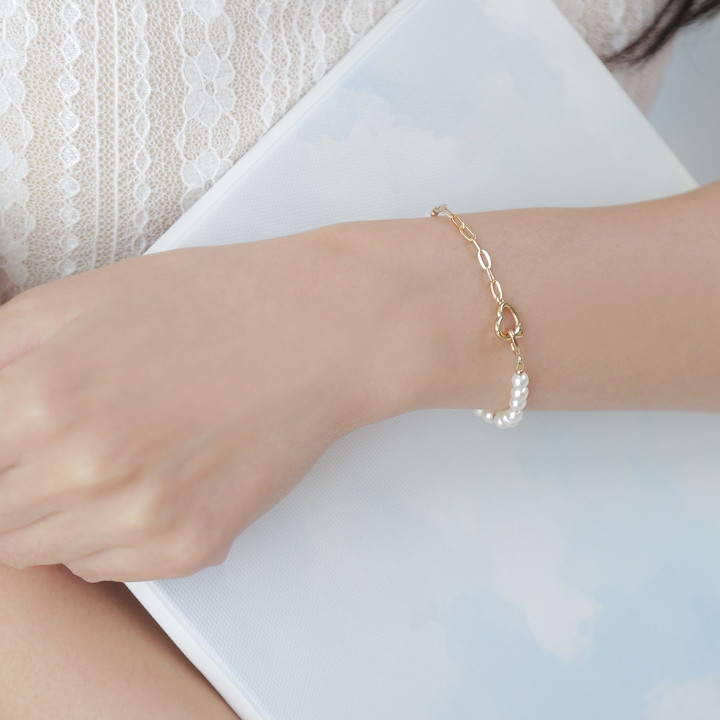 Gold Plated Sterling Silver Pearl Bracelet - Canvas of Clouds