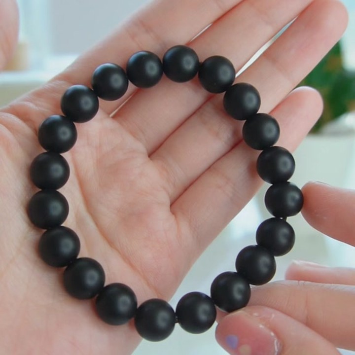 Onyx Stone Bracelet: Protection from Black Magic and Negativity