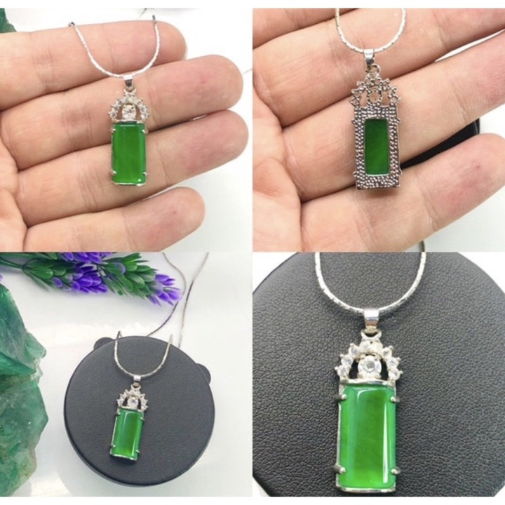 Green Chalcedony Pendant Necklace - Natural and Stylish