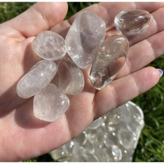 Clear Quartz Tumble Stone: Enhance Psychic Abilities and Healing