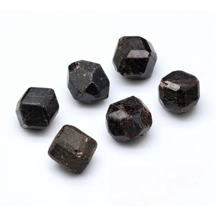 Natural Raw Garnet Stone: For Jewelry, Meditation and Healing
