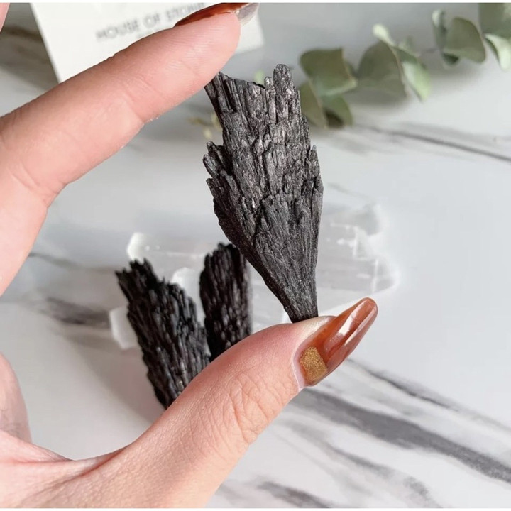 Black Kyanite Raw Stone - Genuine and High Quality for Healing