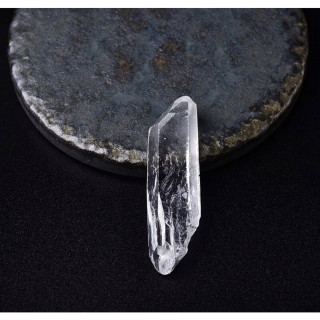 Genuine Quartz Point Crystal - Raw Stone for Healing and Chakra