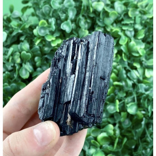 Black Tourmaline: Reduce Pain and Improve Circulation Naturally