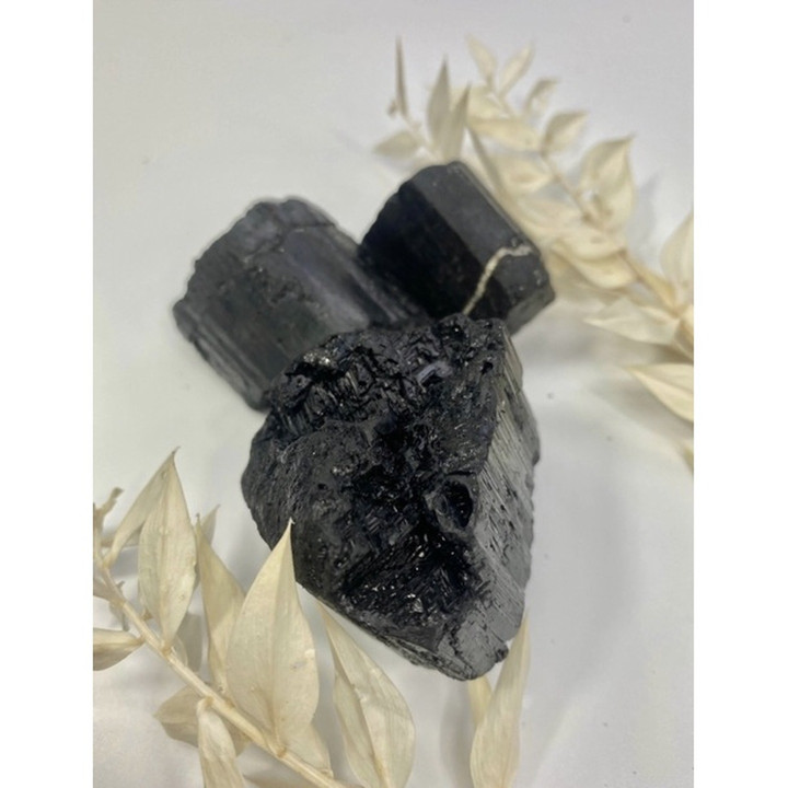Black Tourmaline: Reduce Pain and Improve Circulation Naturally