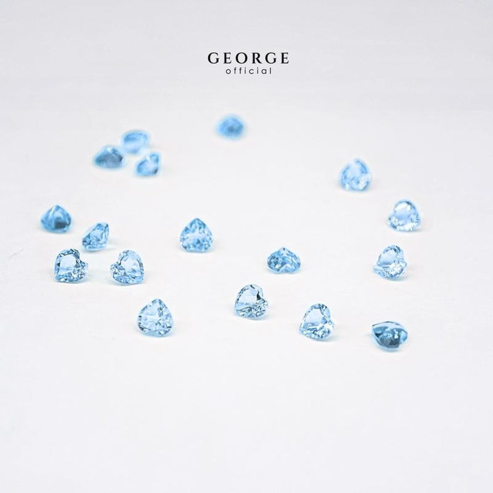 Gema de topacio azul auténtico talla corazón - 3-7 mm de George Jewelry