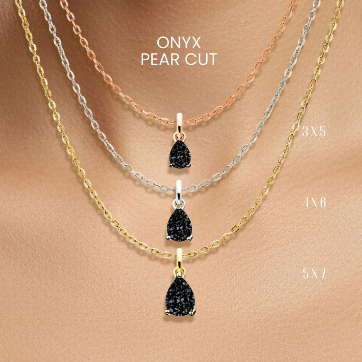 Elegante collar en forma de lágrima de ónix negro en plata de ley.
