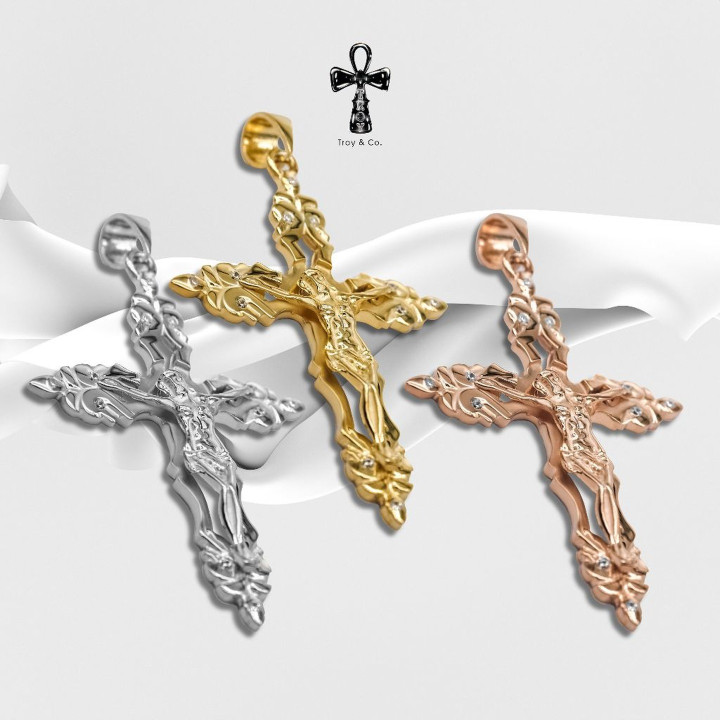 Colgante de cruz de plata de ley con diamantes de circonita cúbica - Troy and Co