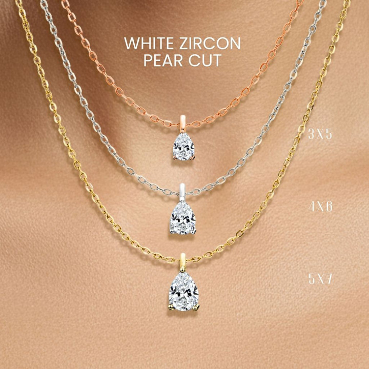 Elegante collar con colgante de circonita blanca en forma de lágrima en plata de ley.