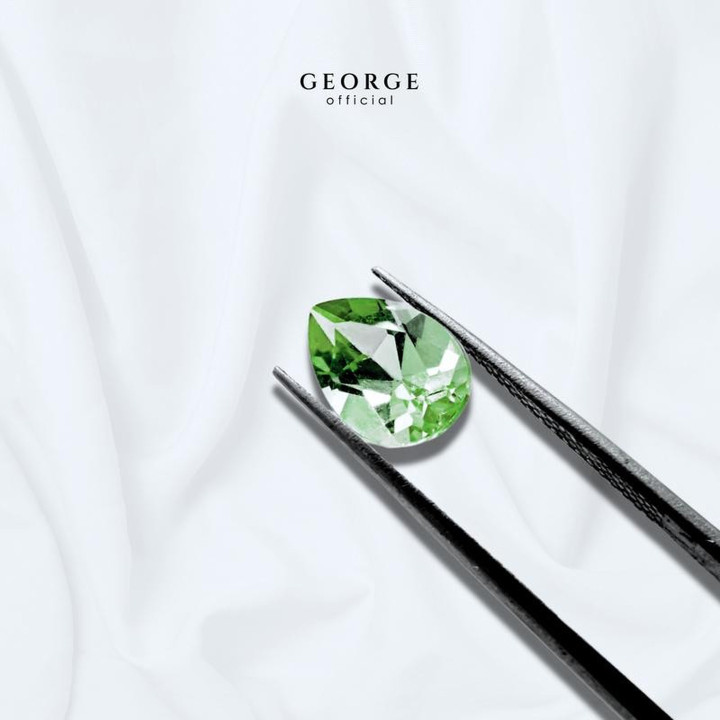 Bijoux en saphir vert taille poire par GGGSP