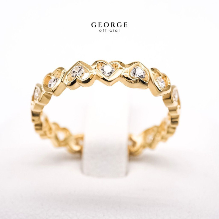 Eternal Love: Sterling Silver Heart Ring with Cubic Zirconia