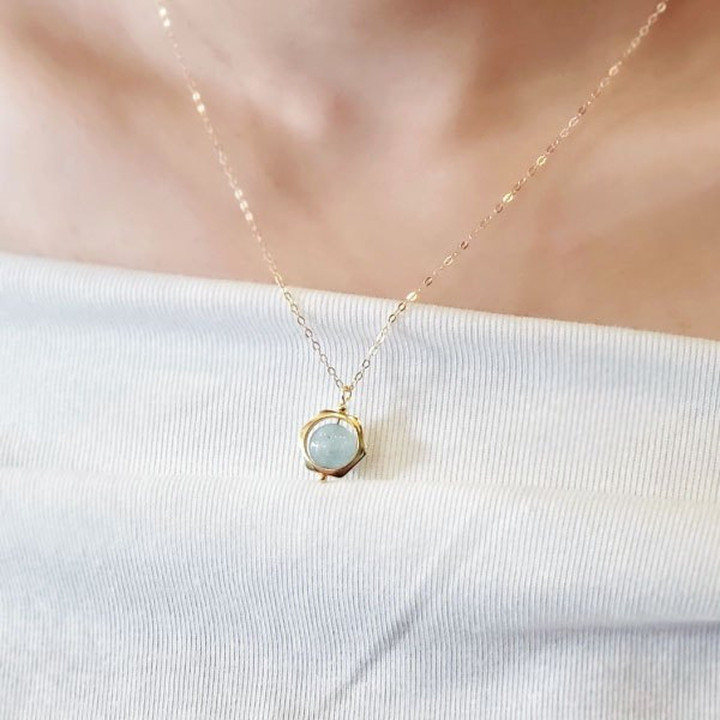 Collier porte-bonheur en argent sterling avec pendentif minimaliste