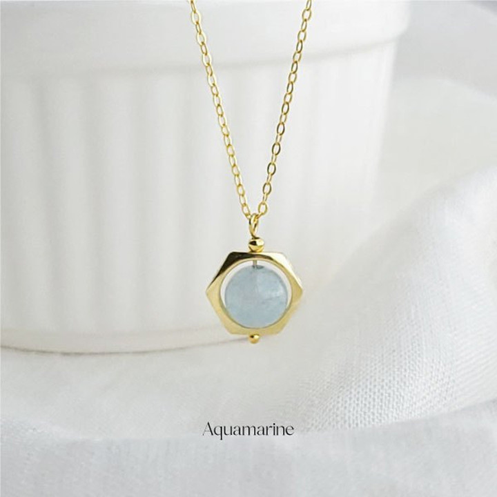 Collier porte-bonheur en argent sterling avec pendentif minimaliste