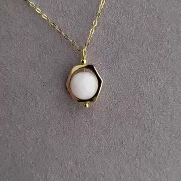 Collar de plata de ley con piedra lunar | Atrae el amor y la buena suerte