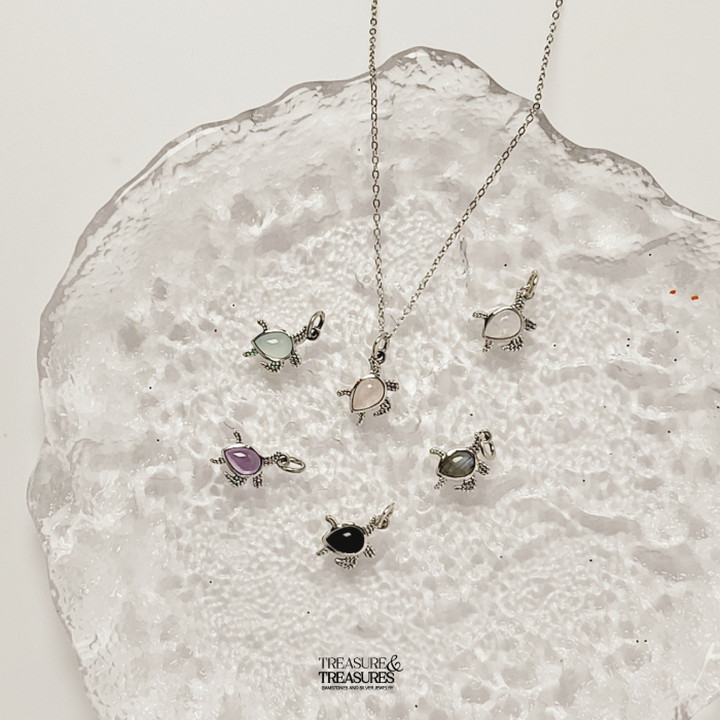 Collar de tortuga de plata de ley: Estabilidad, riqueza y buena fortuna.