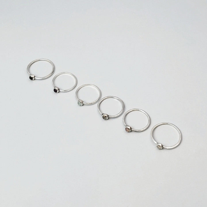Anillo de la suerte de plata de ley | Piedra auspiciosa, dije minimalista