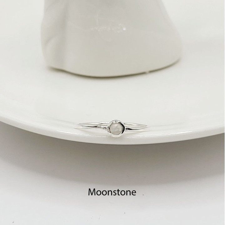 Anillo de la suerte de plata de ley | Piedra auspiciosa, dije minimalista