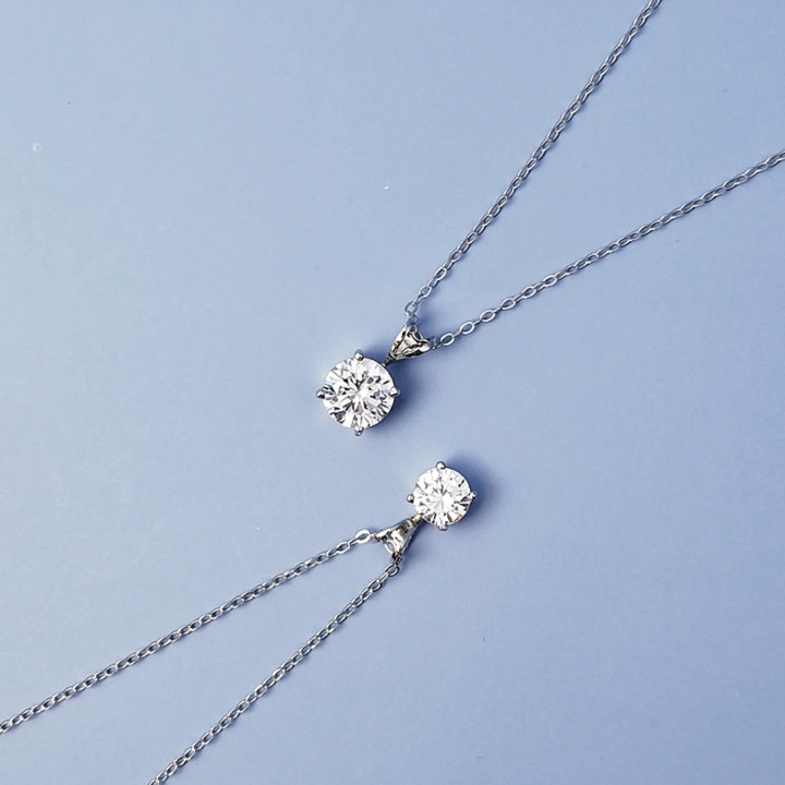 Collar de plata de ley con circonitas cúbicas | Colgante clásico y elegante