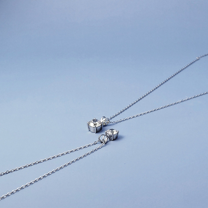 Collar de plata de ley con circonitas cúbicas | Colgante clásico y elegante