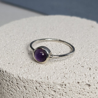 Sterling Silver Lucky Stone Ring | Elegant and Versatile for Women