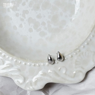 Pear Earrings - Simple and Elegant Everyday Jewelry
