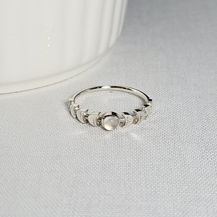Sterling Silver Moon Ring | 7 Lucky Stones