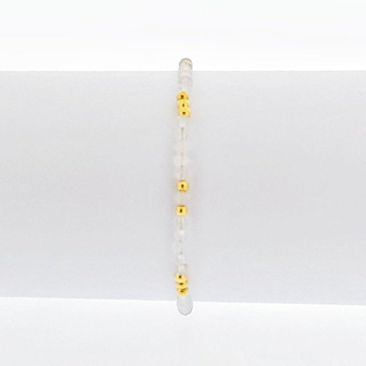Pulsera de plata de ley con cuarzo transparente para la sanación.